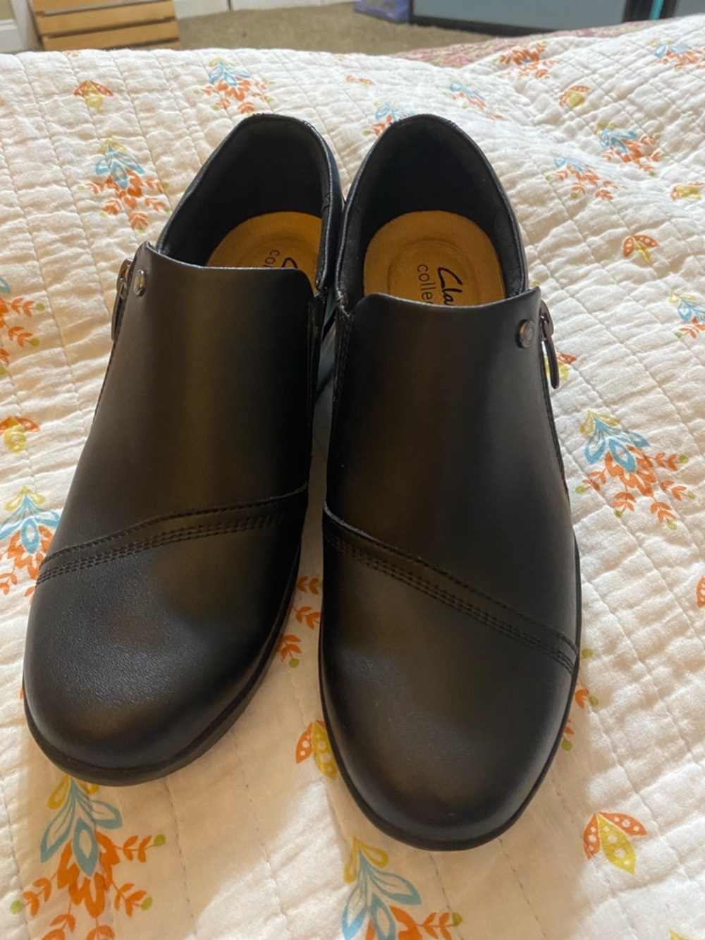 Clark’s Collection Black Leather Slip on Size 6.5